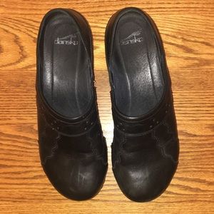 Dansko black shoes